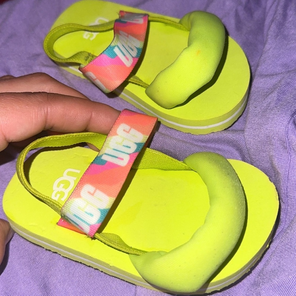 Baby Ugg Sandal 💖 size 02/03